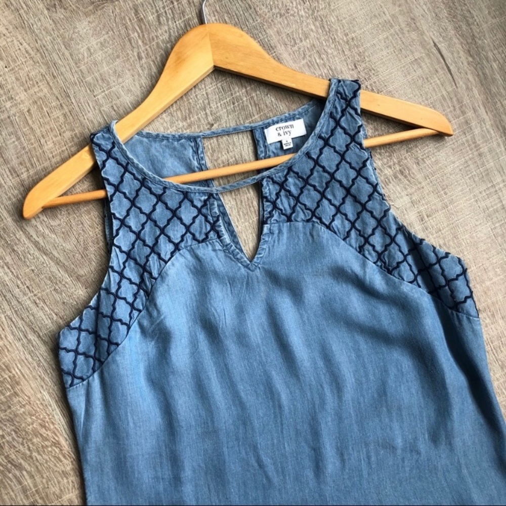 Crown &Ivy chambray dress - Picture 1 of 6